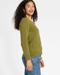Collegiate Sweater Green -Clothing Store Collegiate olive 02