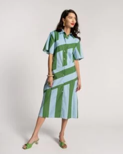 Clothing Store -Clothing Store STRIPEDRESS BG 00