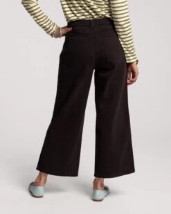 Sally Jean Black -Clothing Store Sally Jean Black04