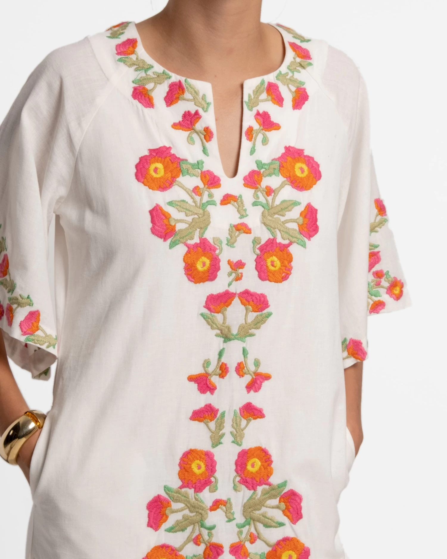 Charming Caftan Poppy Embroidery Oyster 5 Charming Caftan Poppy Embroidery Oyster - Image 3